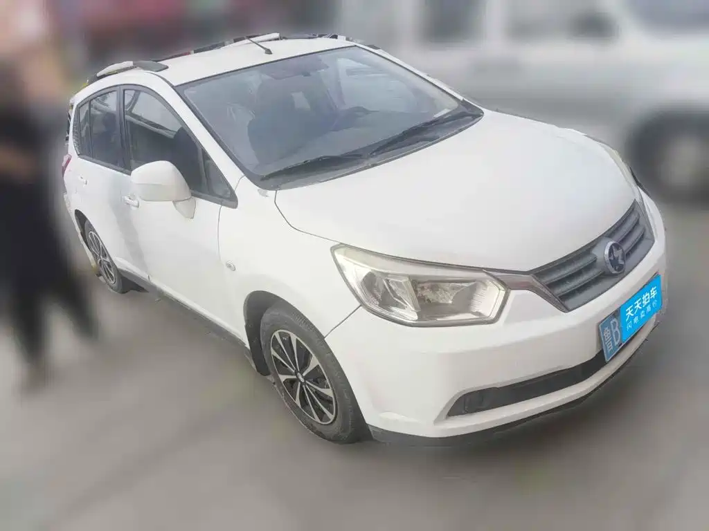 Venucia R50 2015 2013 1.6L Manual Fashion
