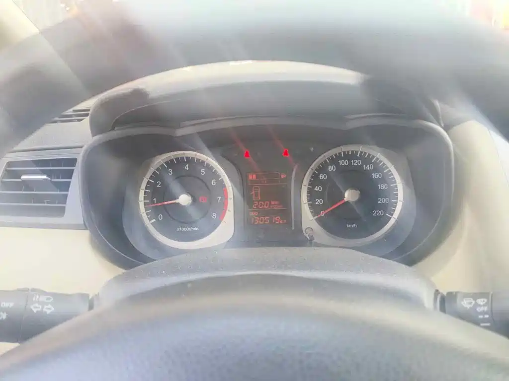 Venucia R50 2015 2013 1.6L Manual Fashion