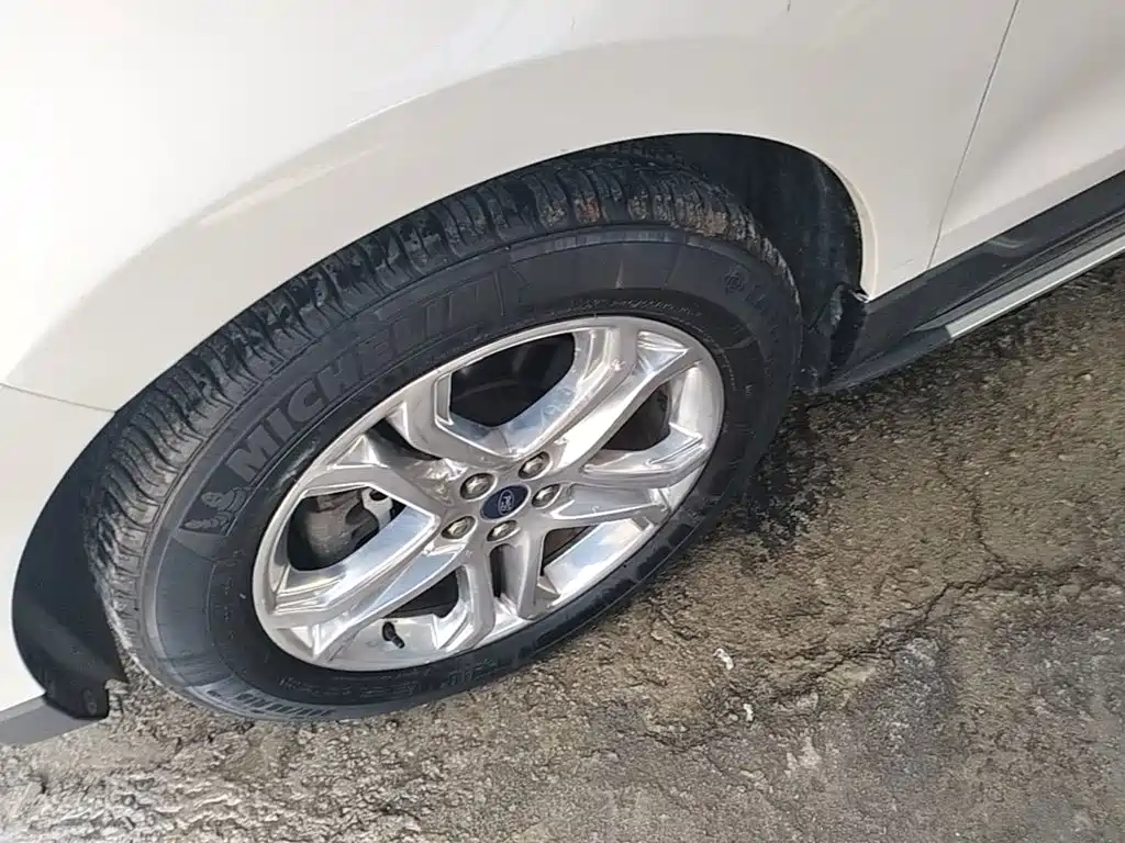 Photo 23 - Ford Edge