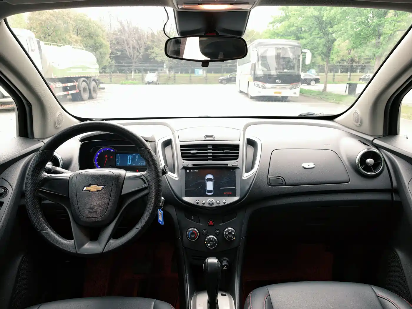 Chevrolet Trax 2016 1.4T Automatic 2WD Comfort Sunroof Edition фото 7