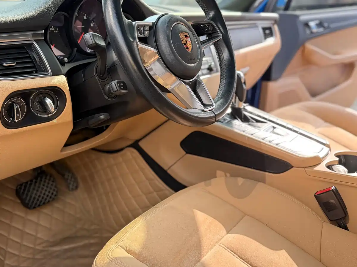 Porsche Macan 2017 Macan 2.0T фото 6