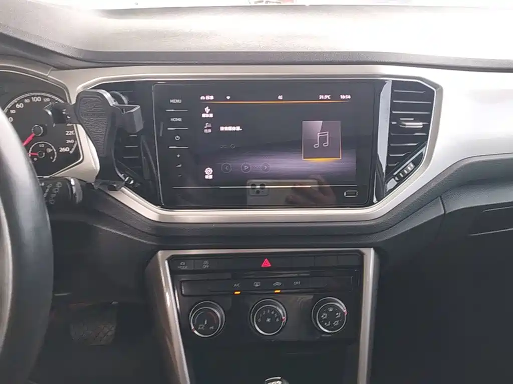 Volkswagen T-Roc, миниатюра 13
