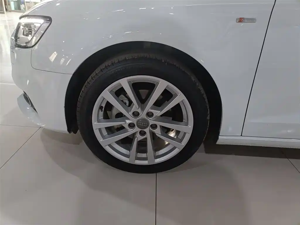 Audi A3 2019 Sportback 35 TFSI Progressive China VI фото 23