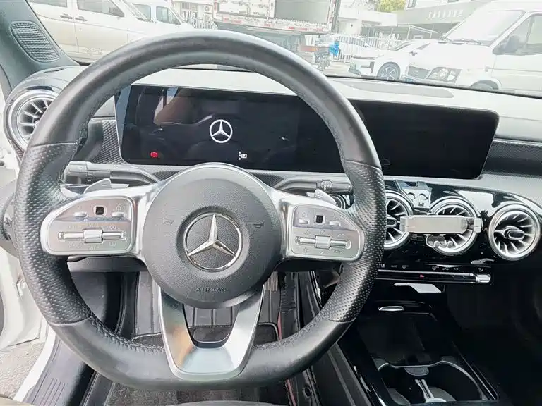 Mercedes-Benz A-Class 2022 Facelift III A 200 L Sport Sedan Fashion фото 3