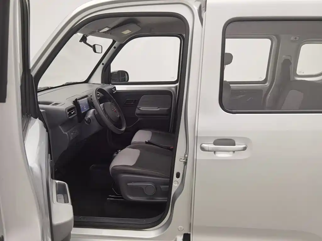 Wuling Motors Wuling Zhiguang NEV 2025 2025 Model 305km Base Version