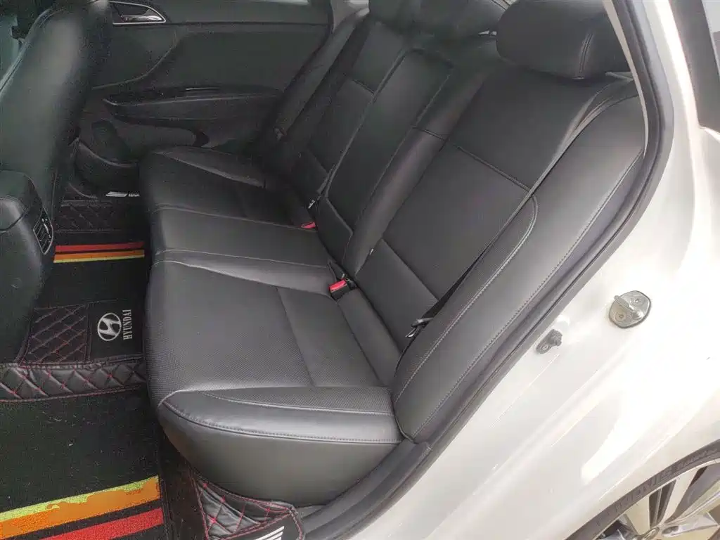 Hyundai Mistra 2014 1.8L Auto Premium DLX фото 17