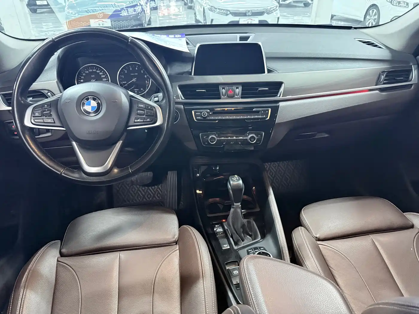 BMW X1 2018 xDrive20Li Luxury Model фото 12