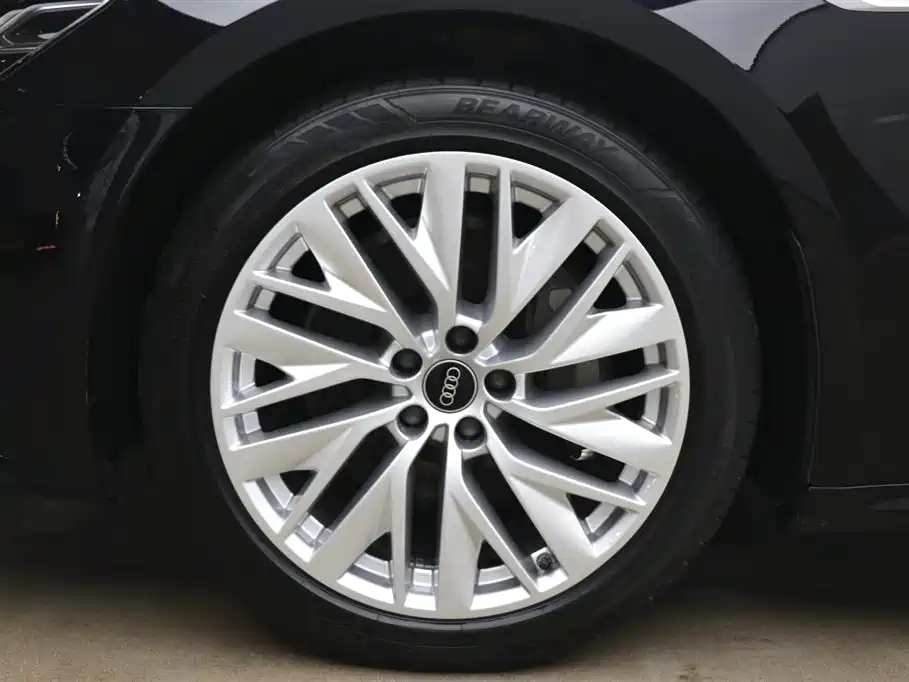 Audi A7L 2022 45 TFSI S-line Dream Builder Crystal Package фото 24
