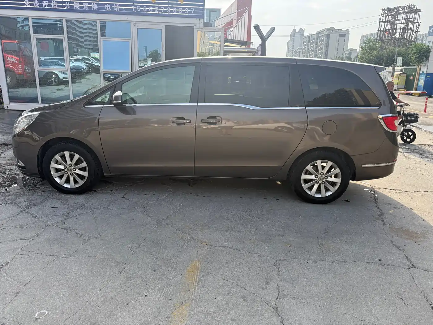 Фото 7 - Buick GL8