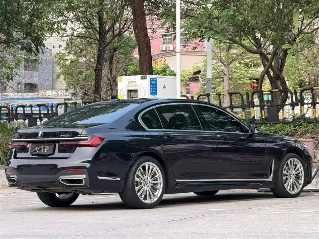 BMW 7 Series 2021 Model 730Li M Sport Package фото 9
