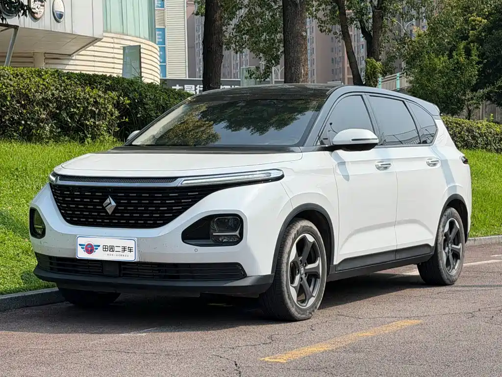 2021 Baojun RM-5