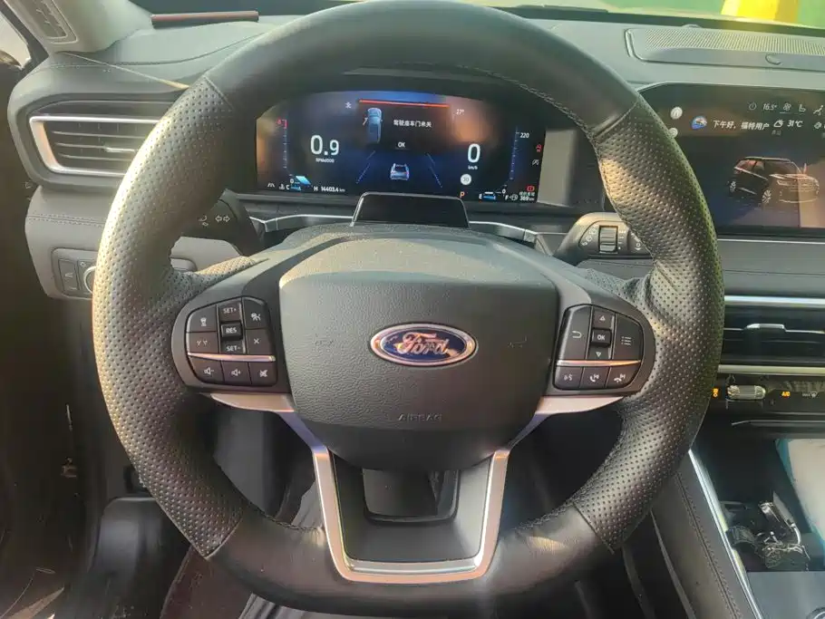 Ford Explorer 2025 2024 2.3T EcoBoost AWD Titanium Edition 7-Seater