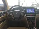 Фото 11 - Baojun 730