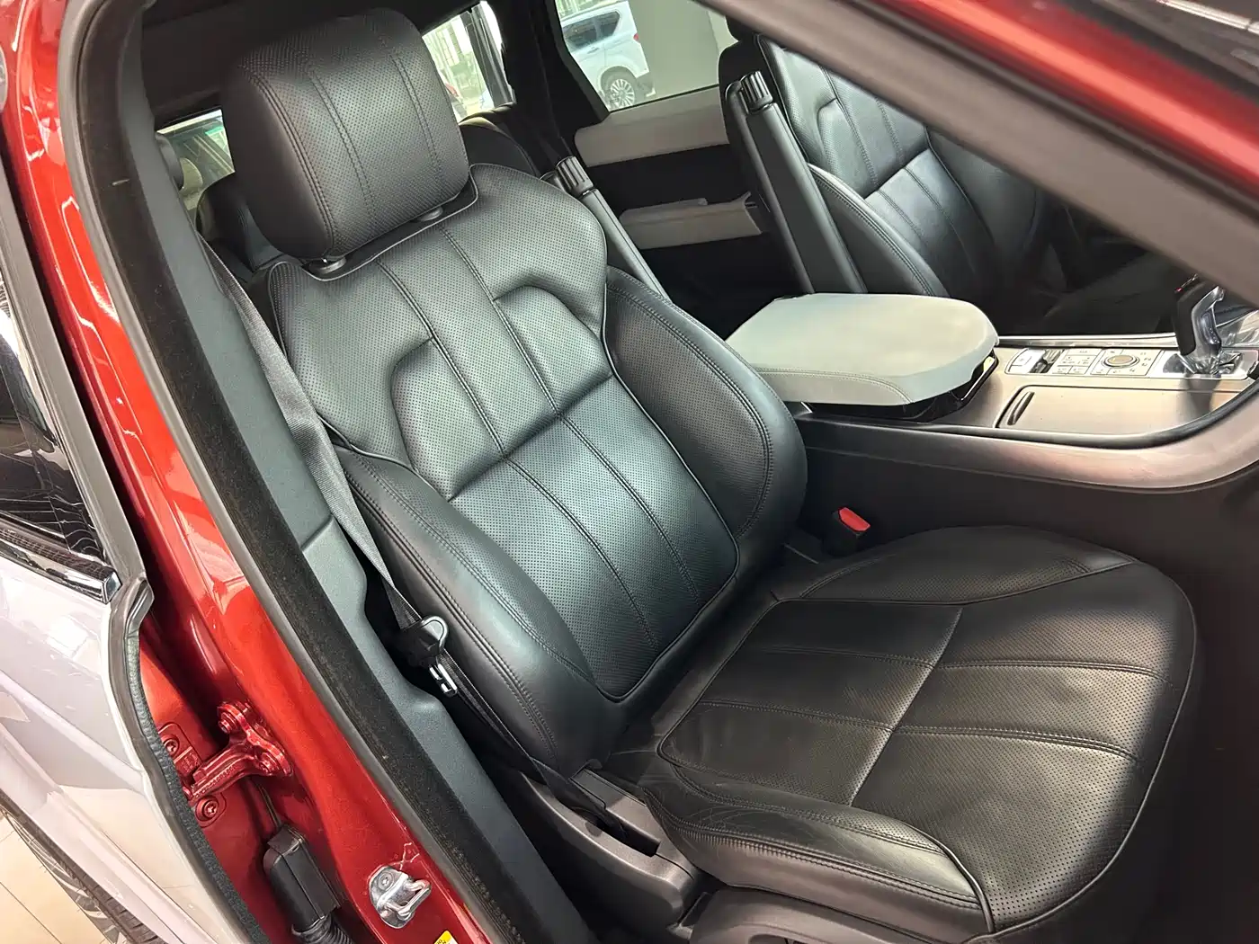 Land Rover Range Rover Sport 2014 5.0 SC V8 Dynamic Genesis Edition фото 9