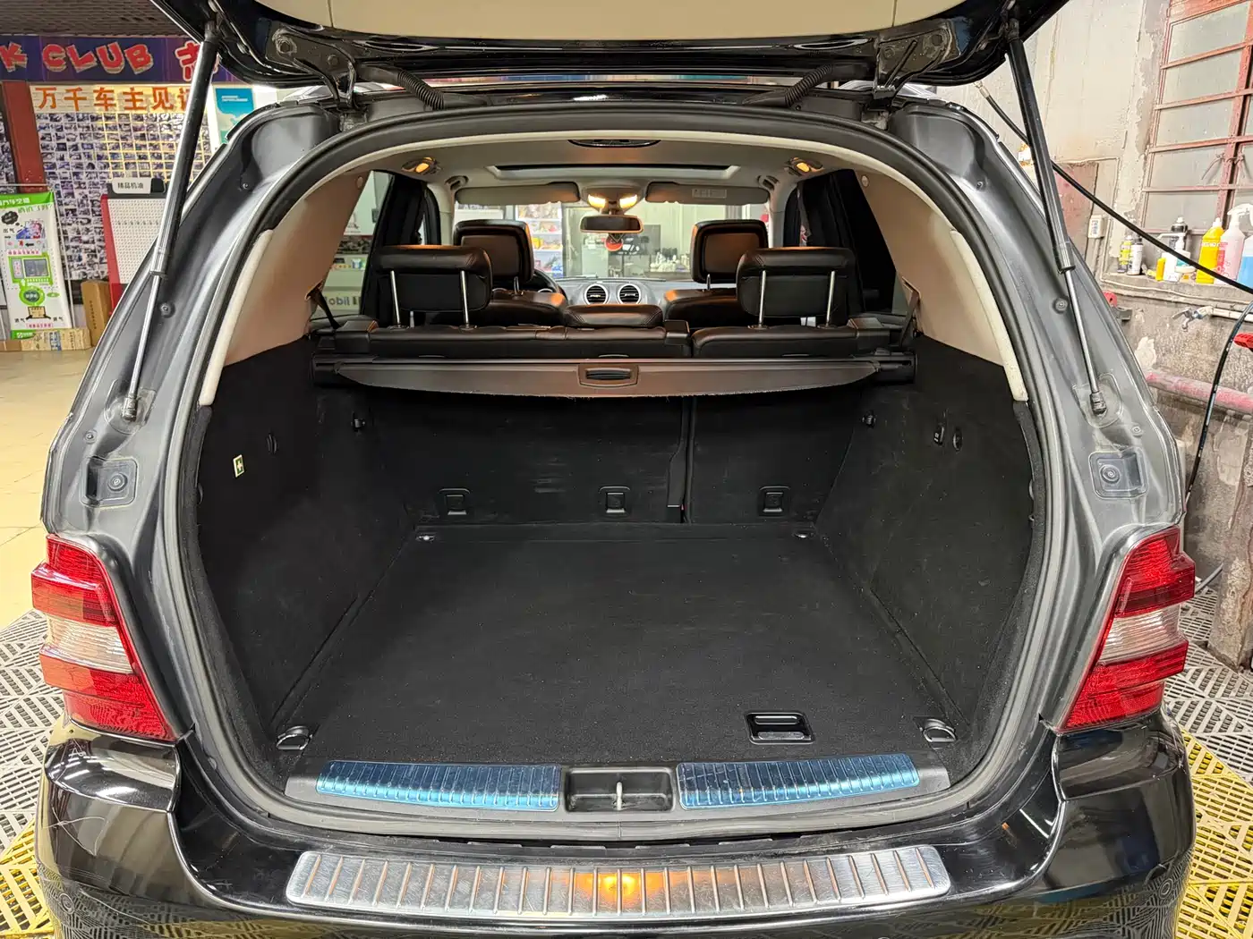 Mercedes-Benz M-Class AMG 2007 AMG ML 63 фото 36