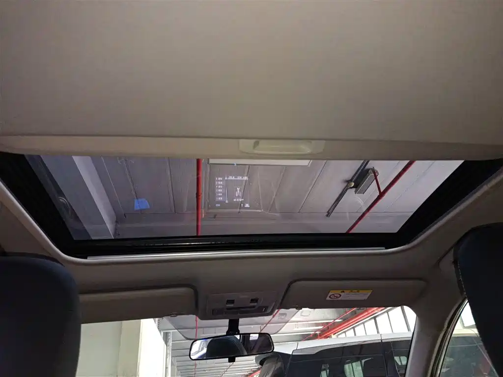 Toyota RAV4 Rongfang 2016 2.0L CVT 2WD Trend (China V) фото 11