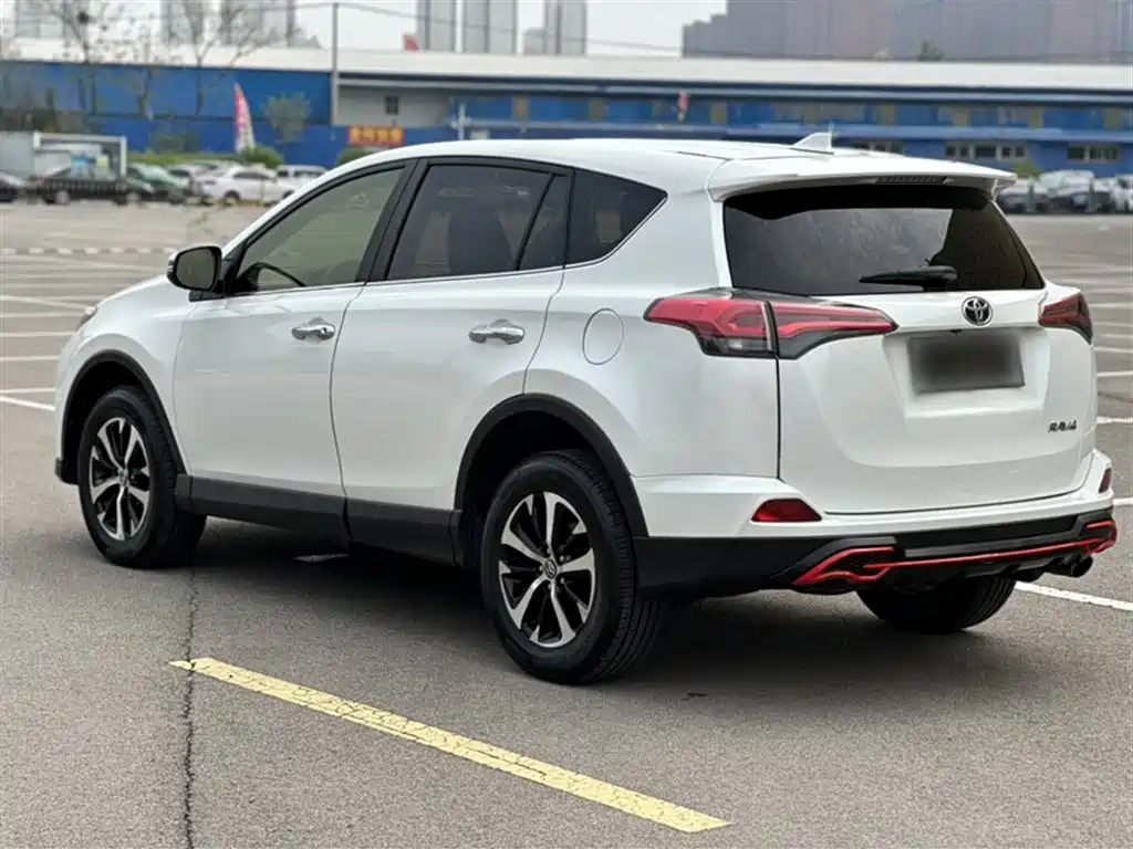 Toyota RAV4 Rongfang 2016 2.0L CVT 2WD Trend (China V) фото 25