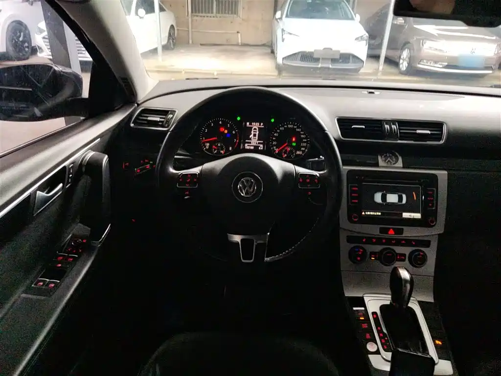 Volkswagen Magotan 2016 1.8TSI Smart Luxury фото 3