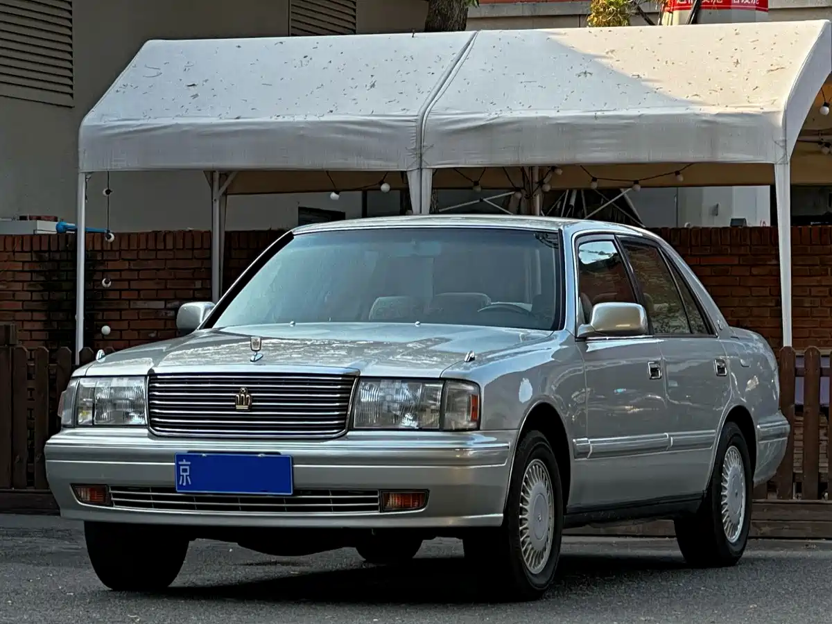 Toyota Crown 1996