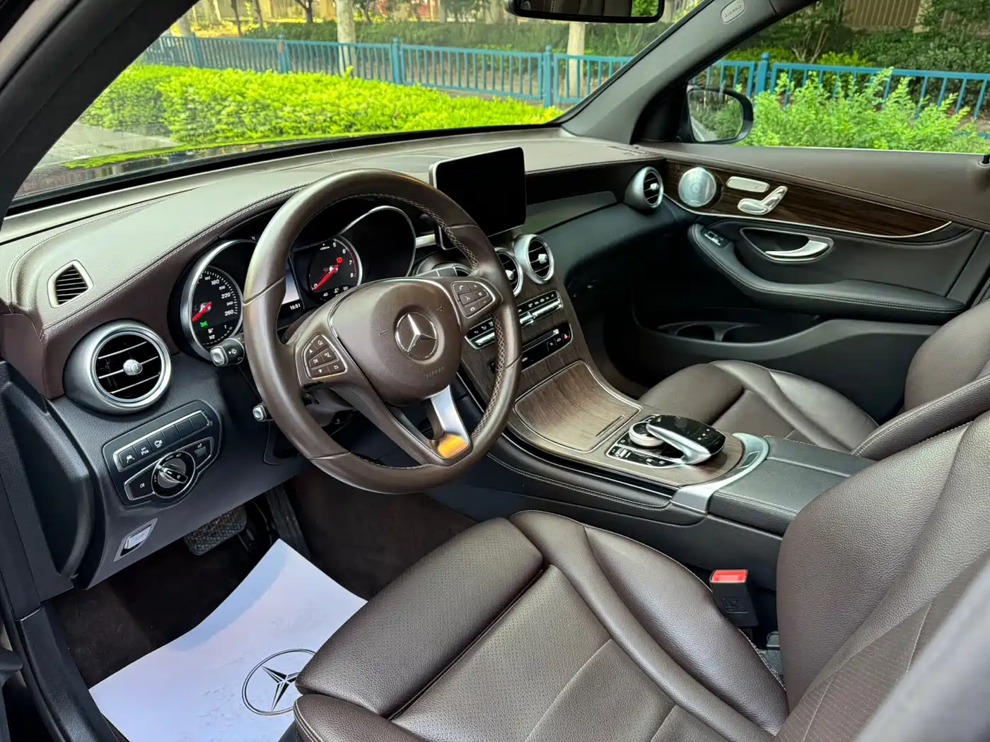 Mercedes-Benz GLC 2018 GLC 260 4MATIC Luxury фото 9