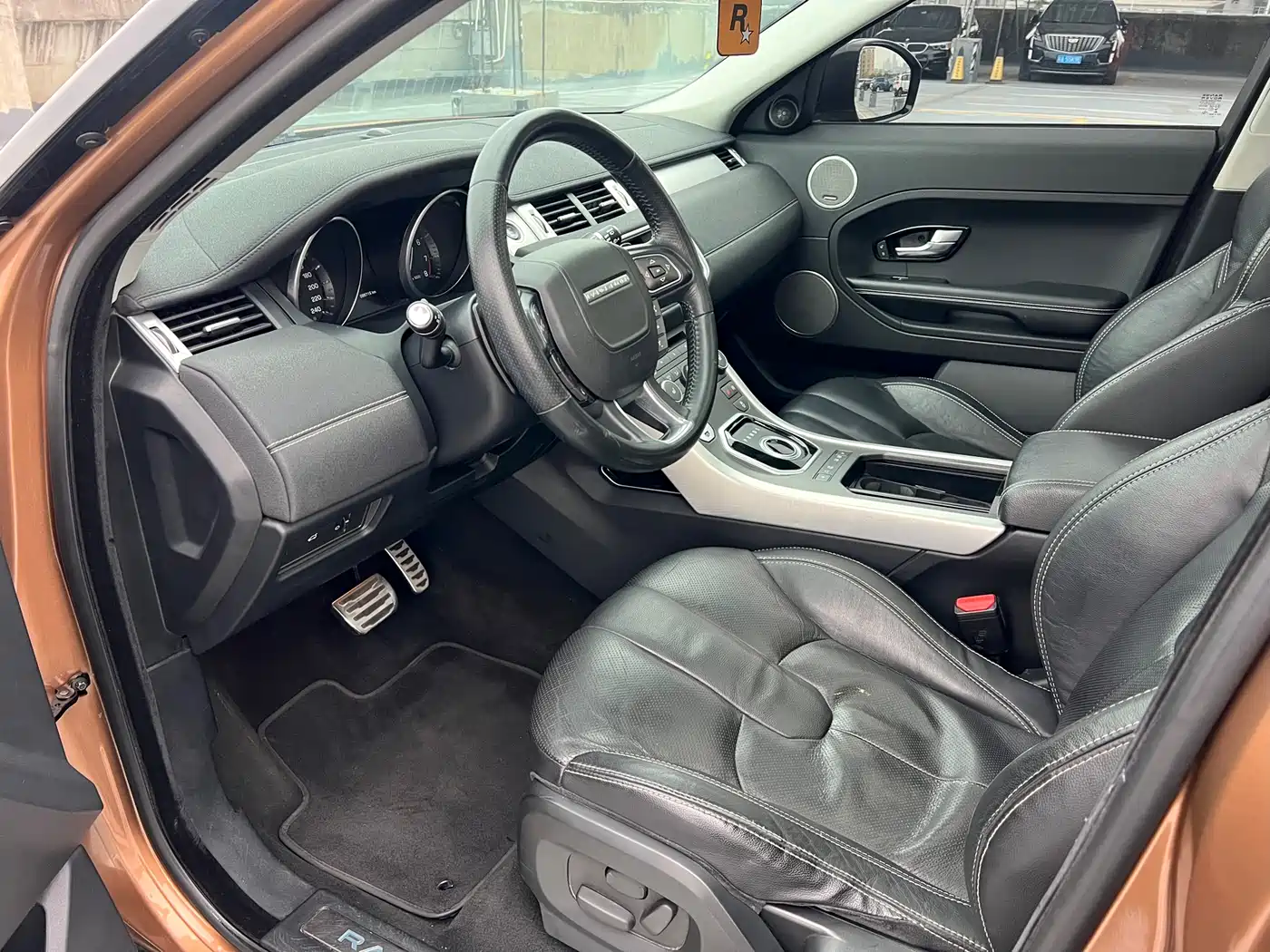 Land Rover Range Rover Evoque (Import) 2014 2.0T 5-door Limited Edition фото 10