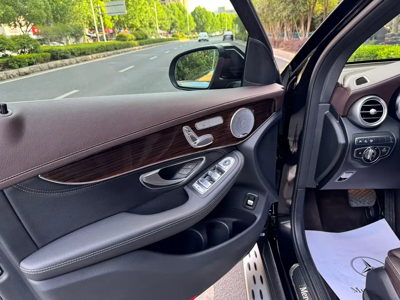Mercedes-Benz GLC 2018 GLC 260 4MATIC Luxury фото 11