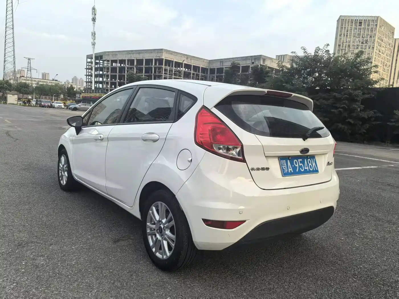 Ford Fiesta 2015 2013 Sedan 1.5L Automatic Elegance Model