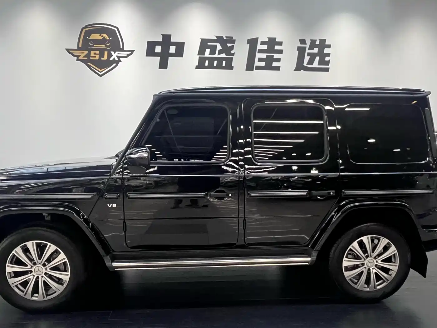 Mercedes-Benz G-Class 2024 G 350 фото 2