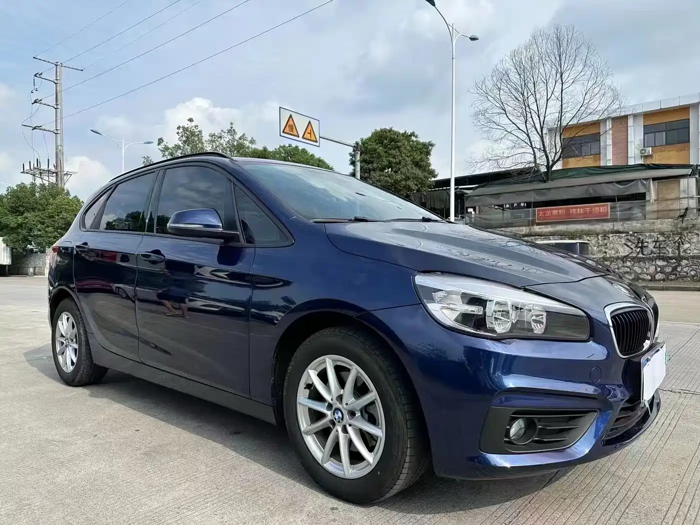 BMW 2 Series Touring 2016 218i Fashion Model