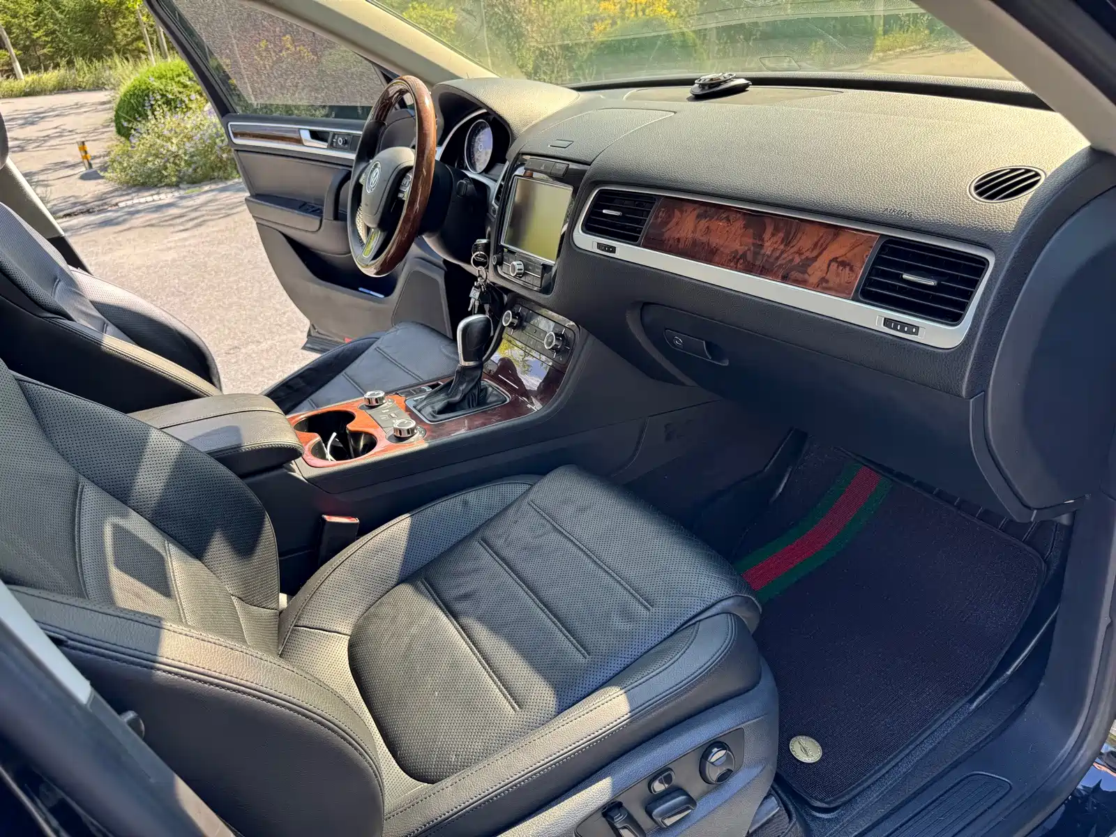 Фото 18 - Volkswagen Touareg