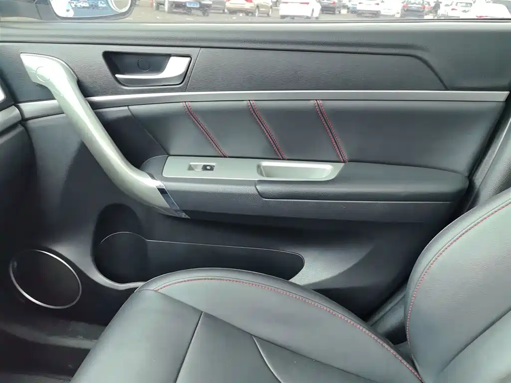 Haval M6 2017 1.5T Automatic 2WD Elite фото 14