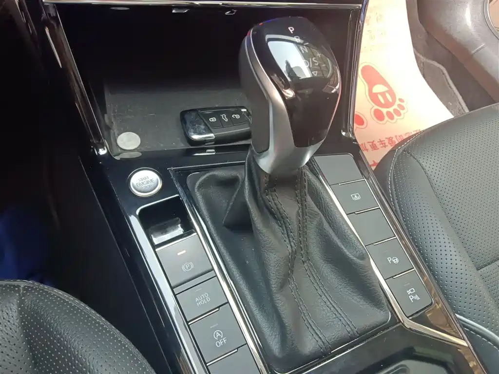 Volkswagen Passat 2022 330TSI Premium Edition фото 14