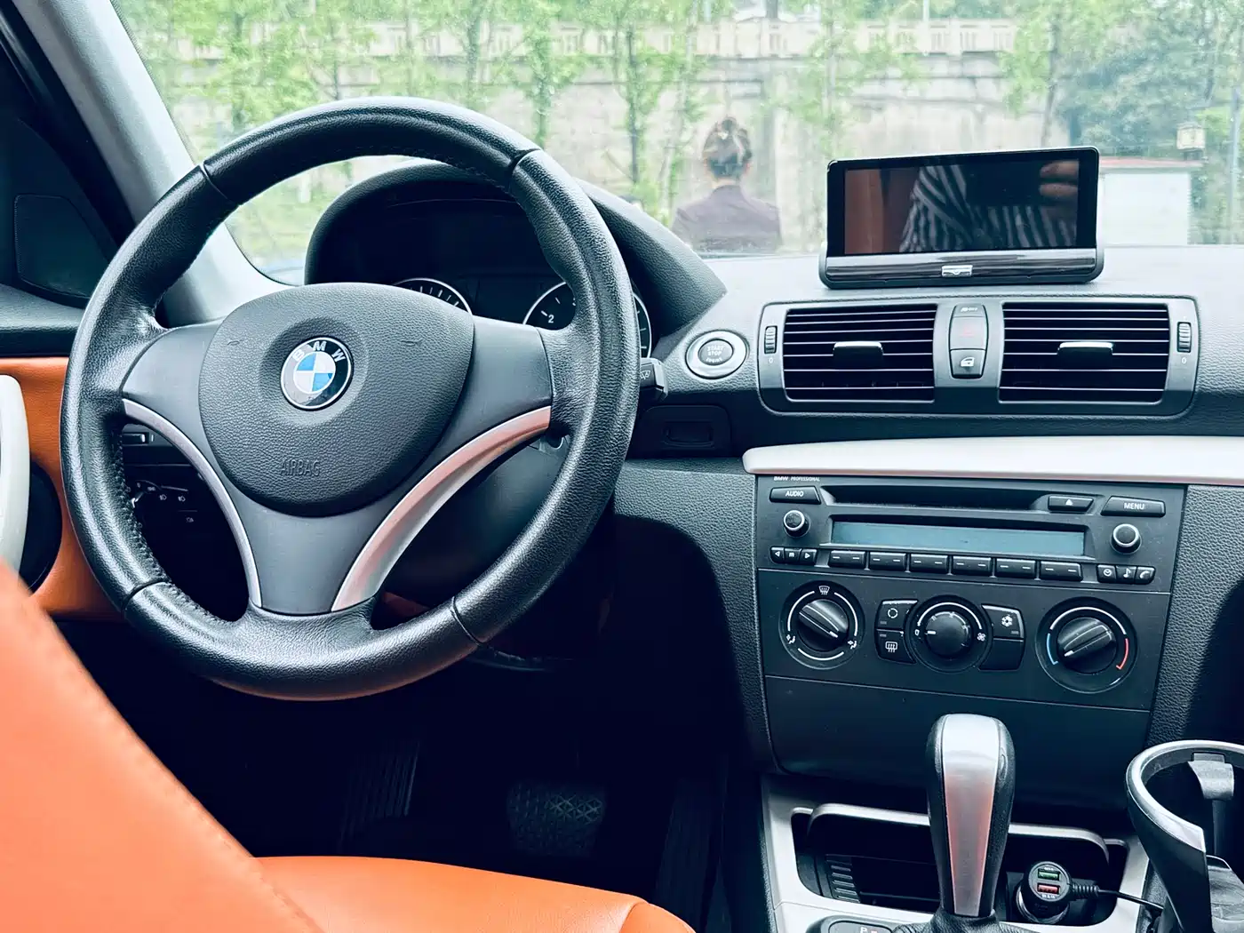 BMW 1 Series (Import) 2010 120i Chocolate Limited Edition фото 12