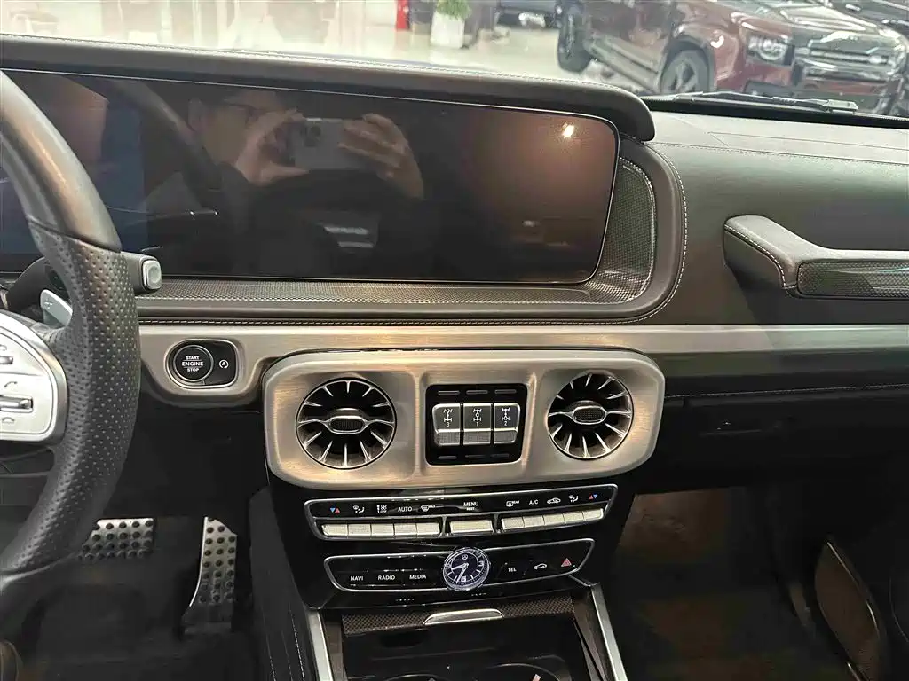 Mercedes-Benz G-Class 2024 G 500 фото 10
