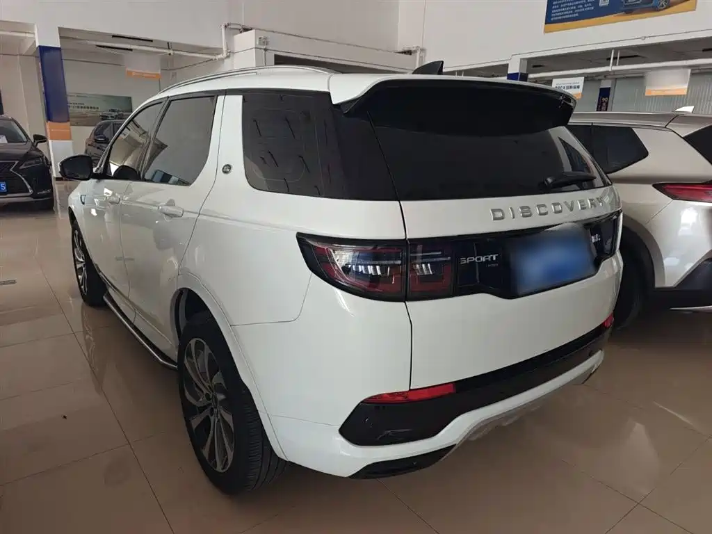 Land Rover Discovery Sport 2022 249PS Metropolis Edition 5-Seater фото 10