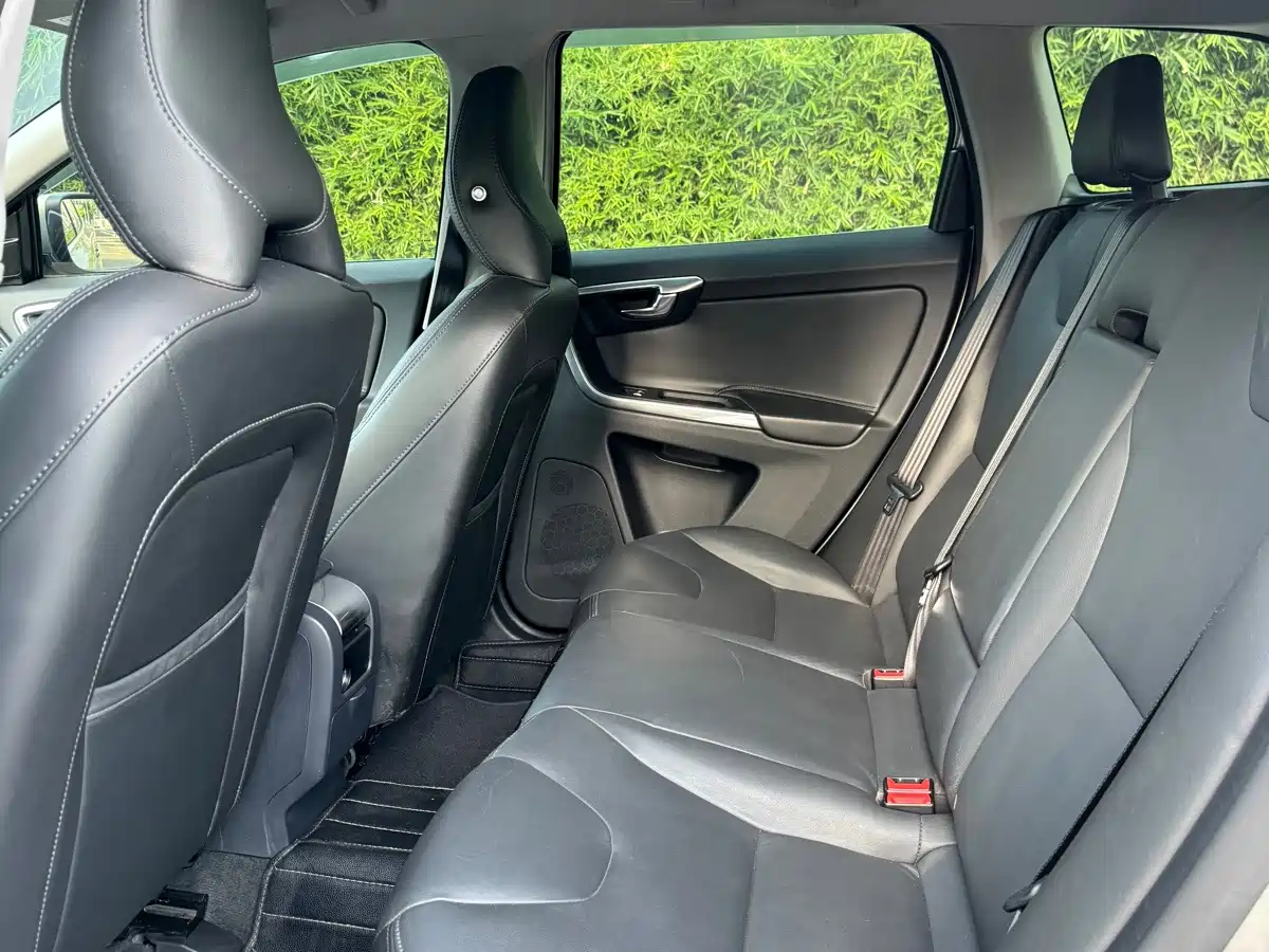 Фото 5 - Volvo XC60