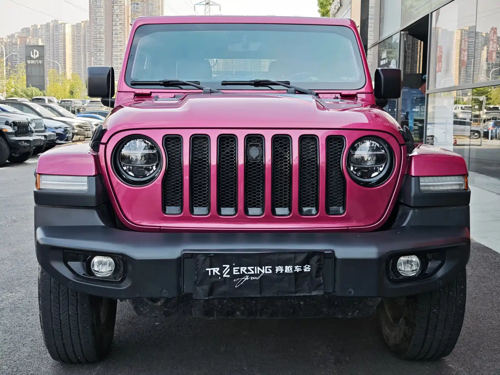 Фото 1 - Jeep Wrangler