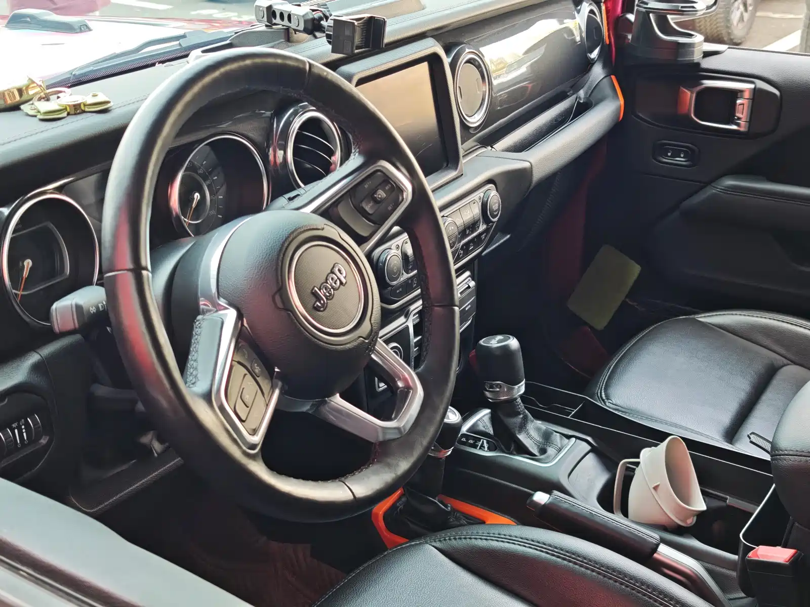Фото 9 - Jeep Wrangler