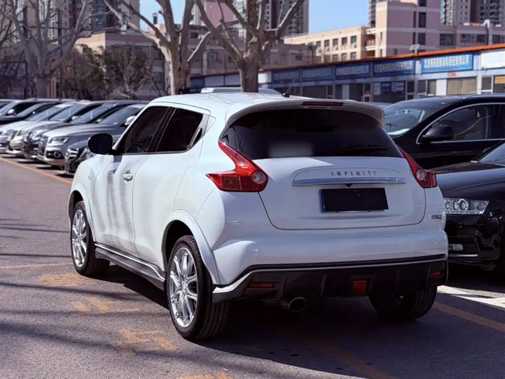 INFINITI ESQ