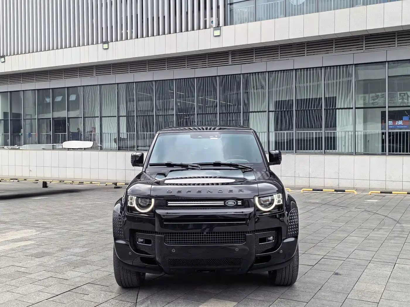 Фото 2 - Land Rover Defender