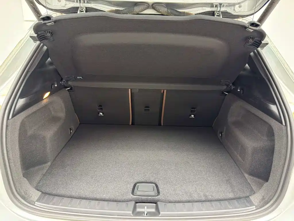 Фото 8 - Mercedes-Benz EQA