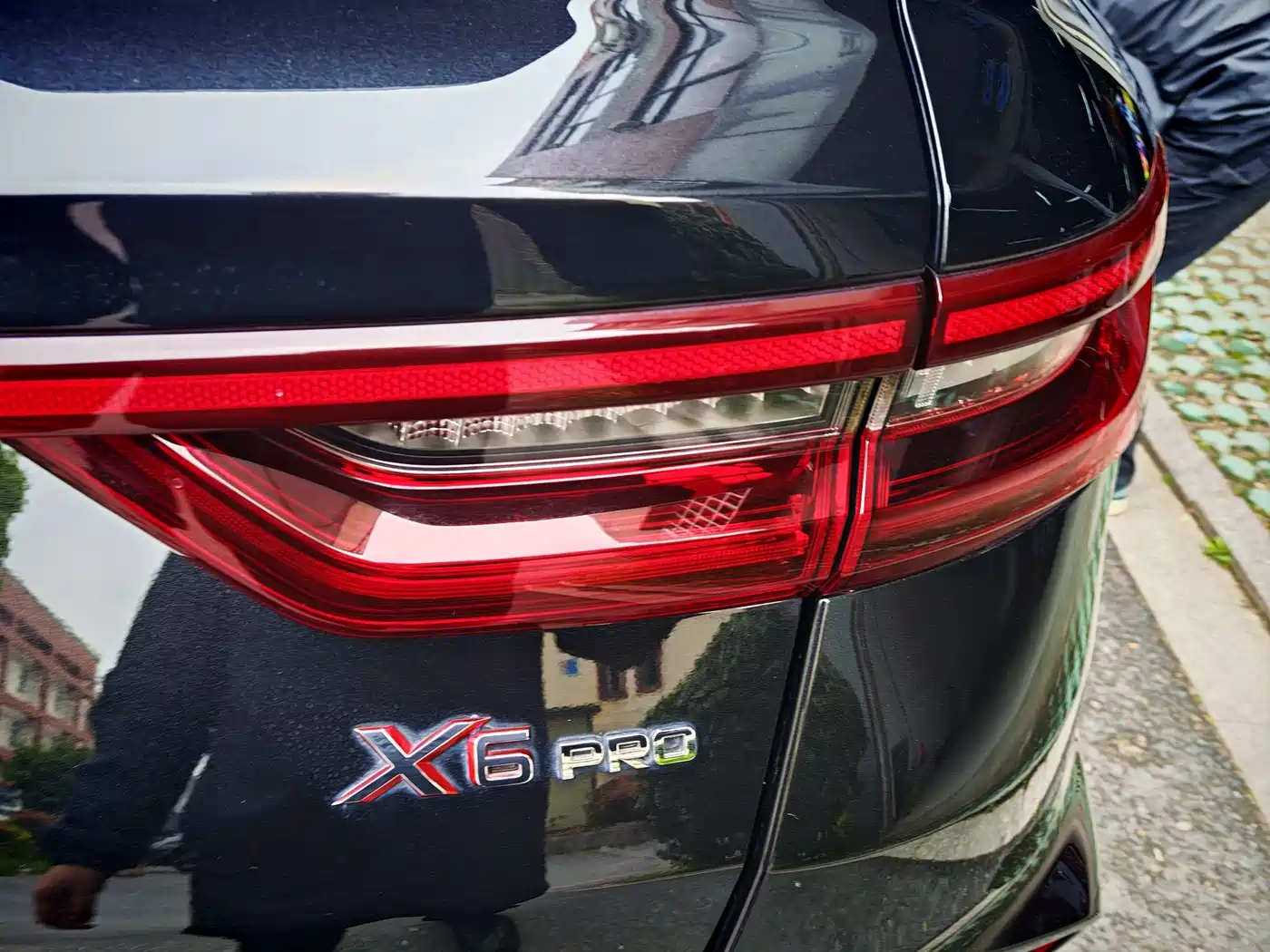 GEELY AUTOMOBILE VISION X6