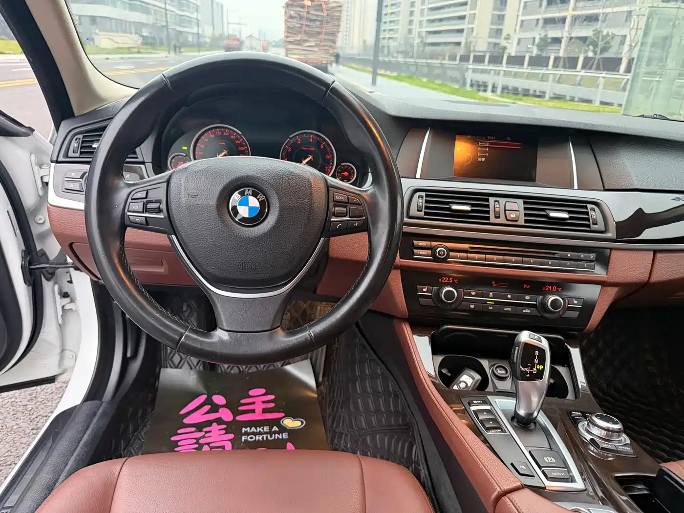 BMW 5 Series 2017 525Li Leading Edition фото 13