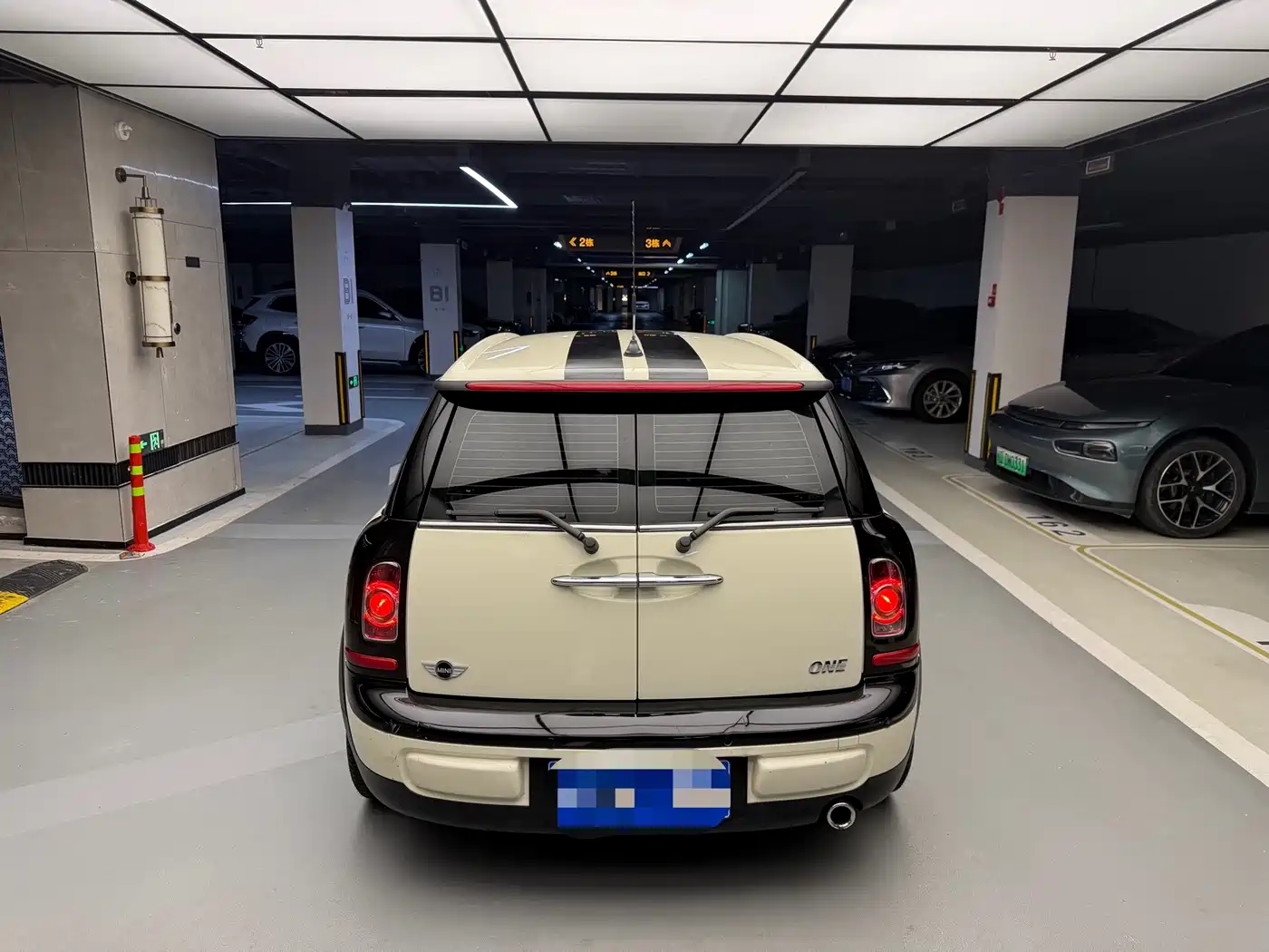 MINI CLUBMAN 2011 2011 1.6L ONE