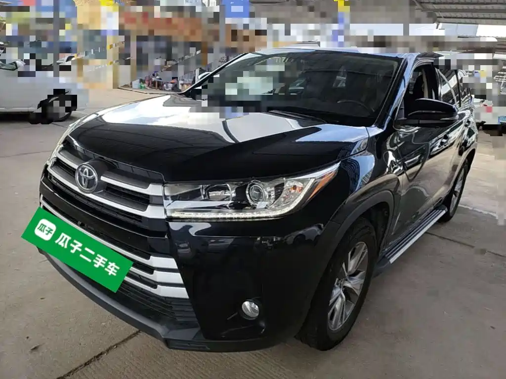 Photo 2 - Toyota Highlander