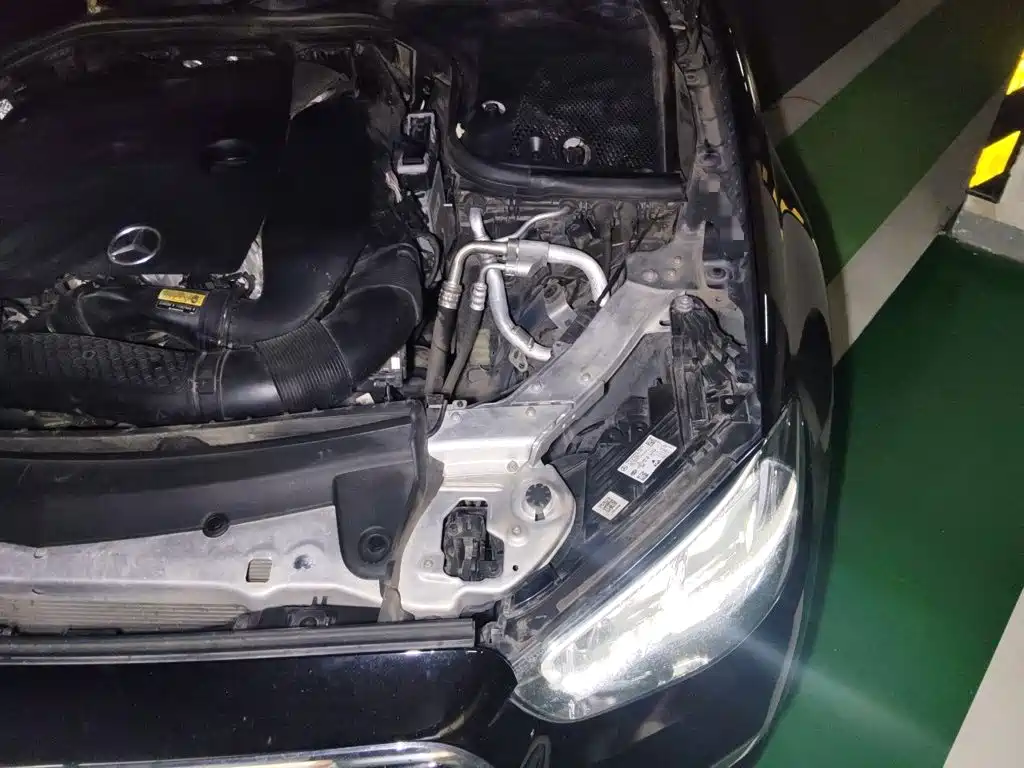 Фото 20 - Mercedes-Benz E-Class