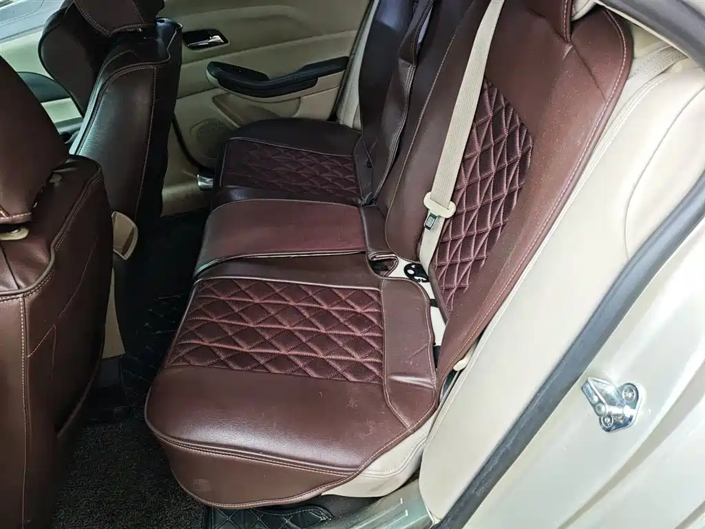 Chevrolet Malibu 2014 2.0L Automatic Comfort фото 17