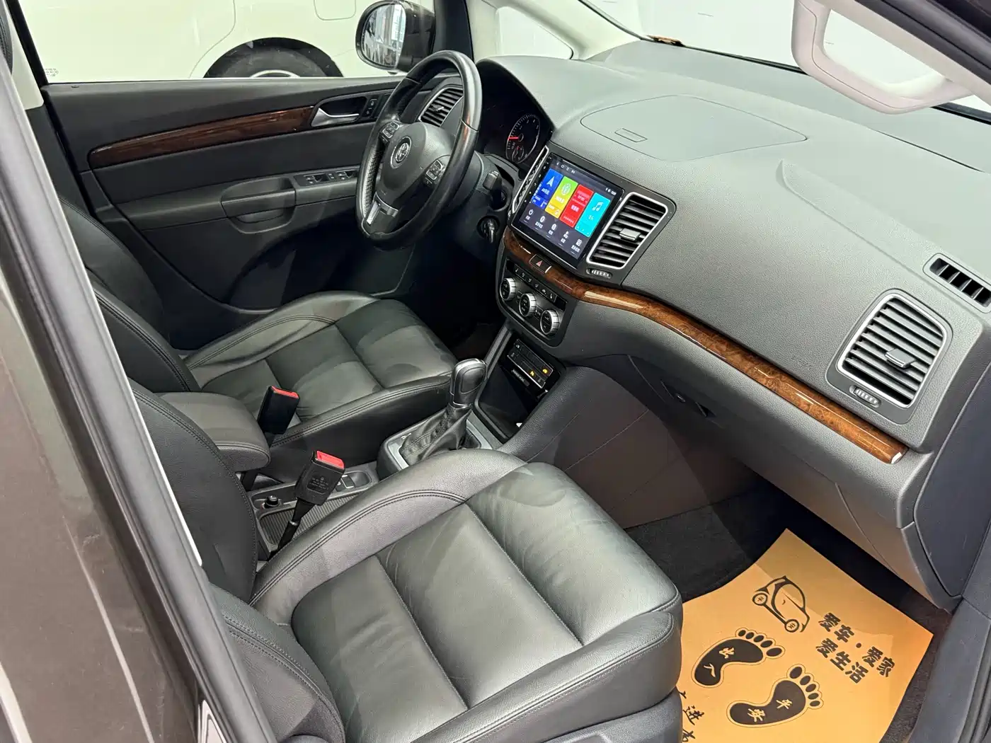 Volkswagen Sharan 2013 1.8TSI Comfort фото 21
