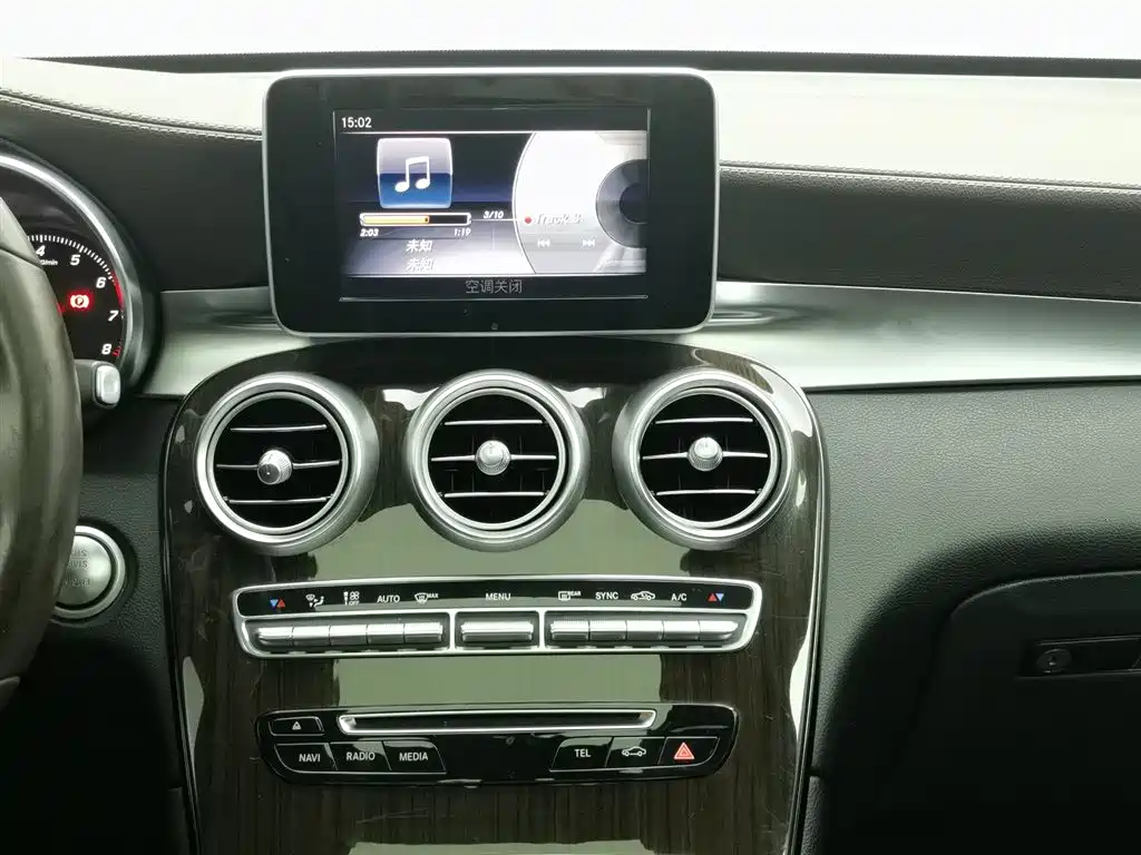 Mercedes-Benz GLC 2018 Facelift GLC 260 4MATIC Luxury фото 12