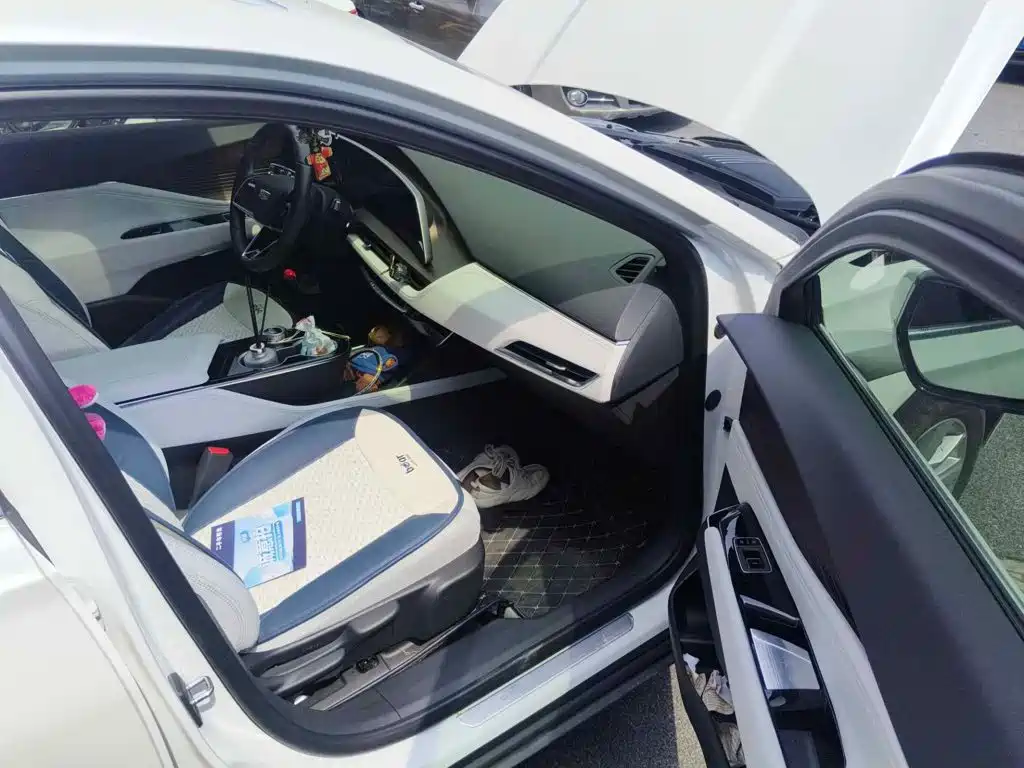 Cadillac GT4 2025 2023 25T Trend Edition